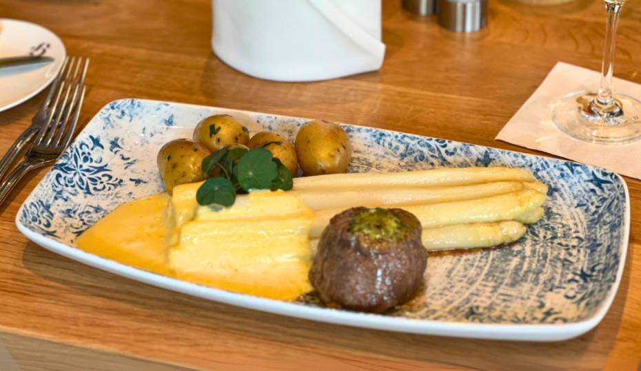 Rinderfilet mit Spargel und neuen Kartoffeln