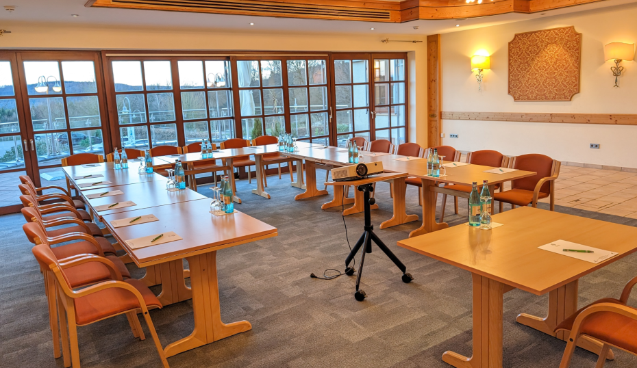 Seminarraum Spessart mit Blick zur Terrasse