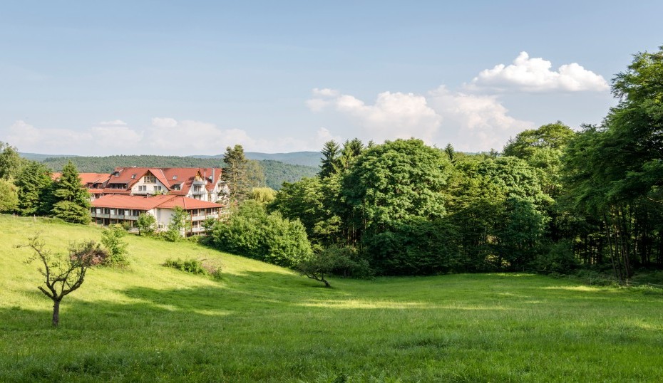Aussenansicht Heimathenhof vom Wald 4