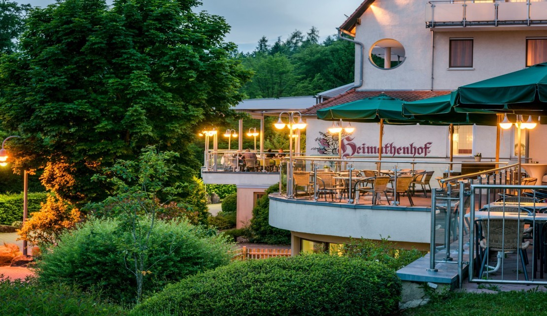 Aussen Gebäude Abendstimmung 6