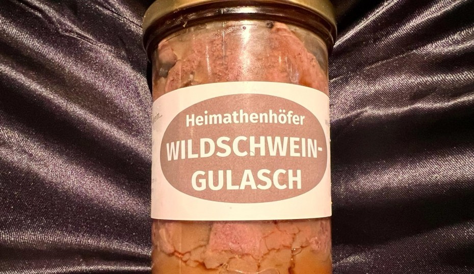 Heimathenhöfer Wildscheingulasch für zu Hause - jetzt im Landhotel Heimathenhof kaufen
