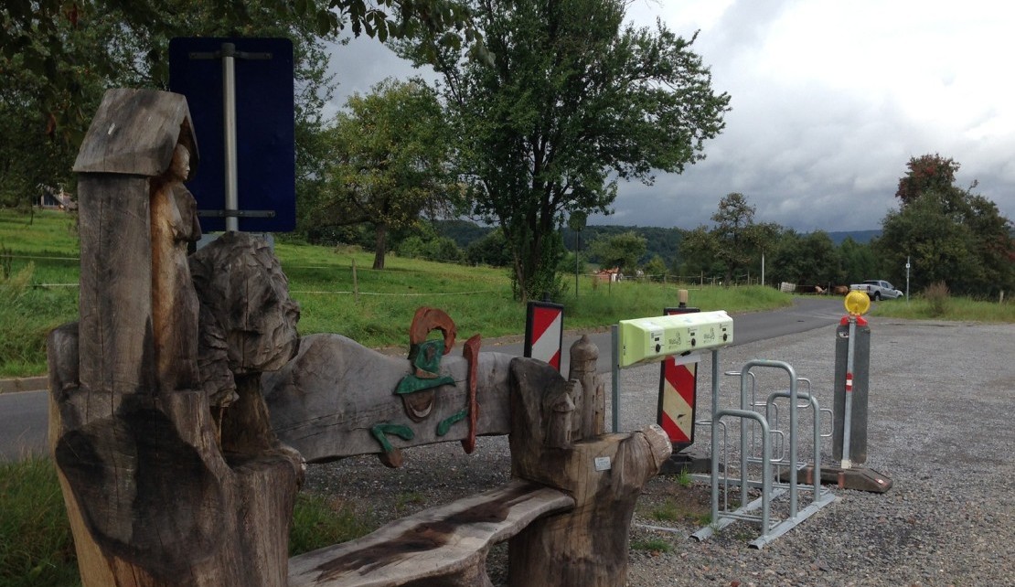 E-Bike-Pedelec-Ladestation-Infotafel-Ruhebank