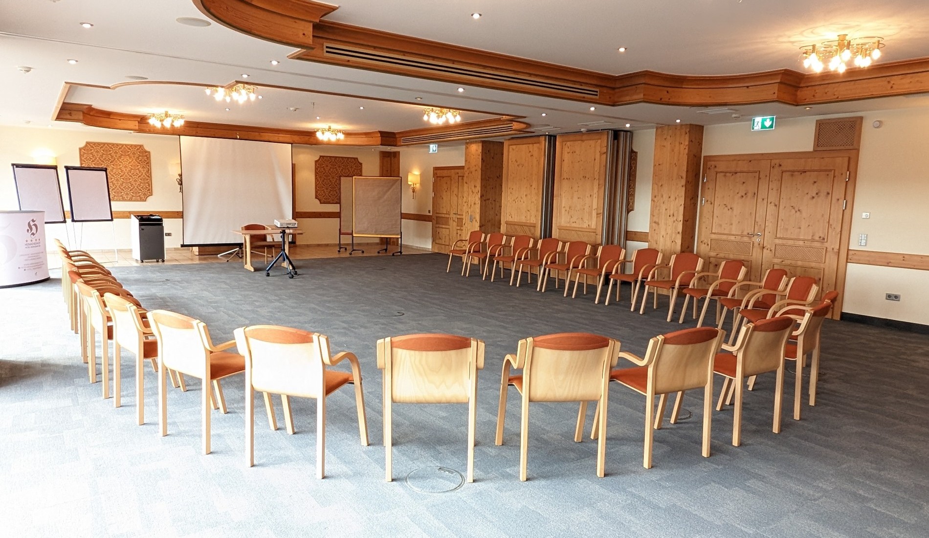 StuhlkreisPXL_20240225_124517693