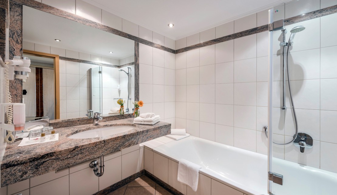 Zimmer Superior Haupthaus Bad_2